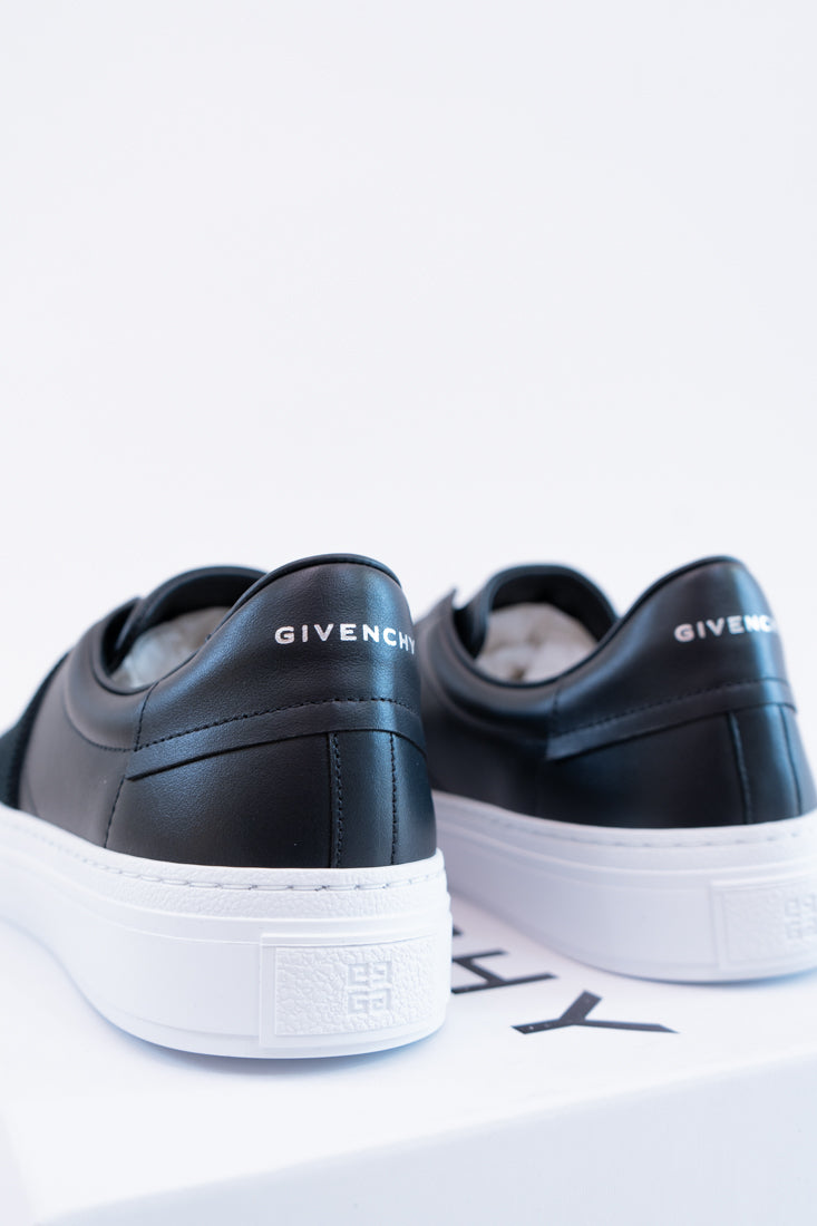 Sneakers Givenchy Black White