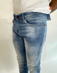 Jeans OverD Slim con graffi