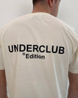 T-shirt Underclub verde salvia, nero o latte con logo sul retro