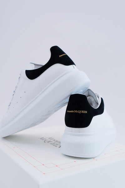 Sneakers Alexander McQueen White Black camoscio StrikeOutletCremona