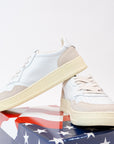 Sneakers Autry white suede