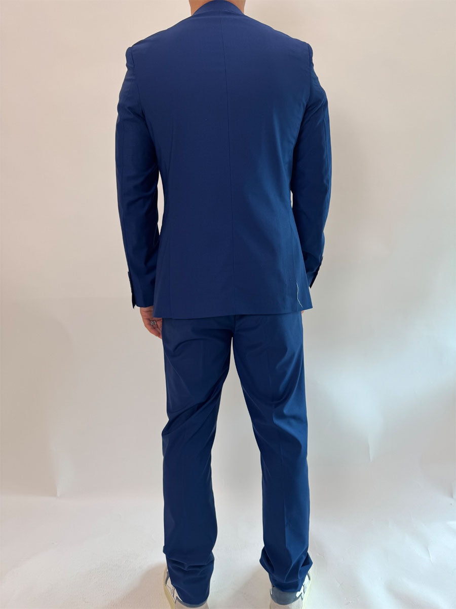 Abito in diversi colori