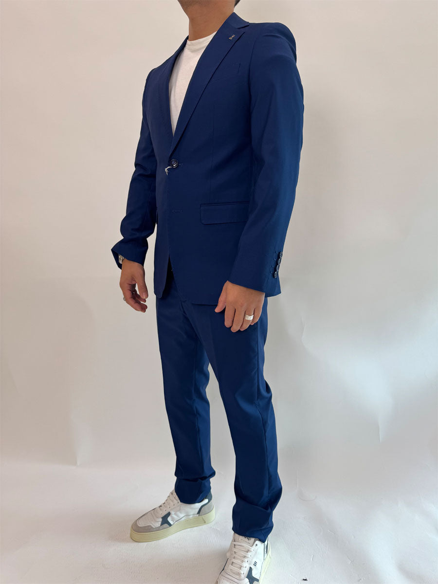 Abito in diversi colori