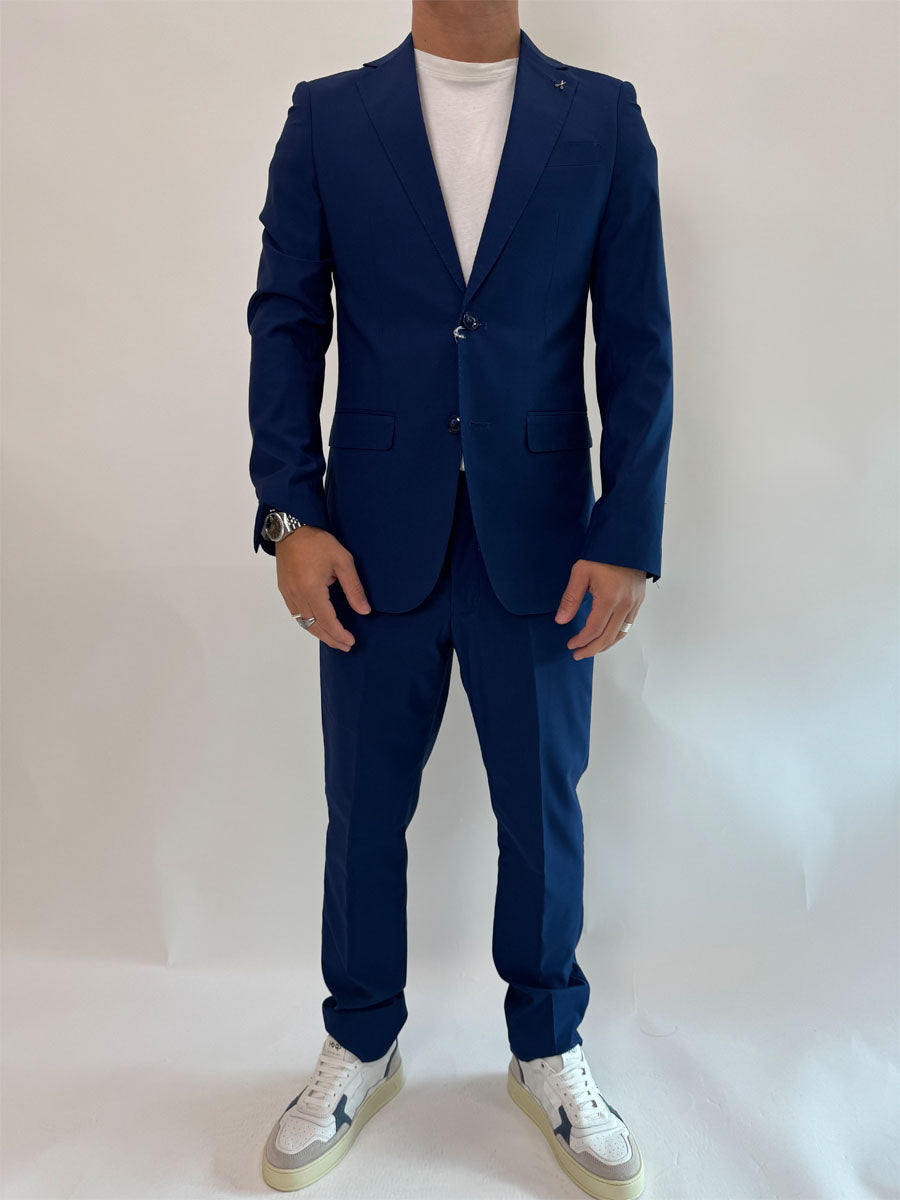 Abito in diversi colori