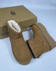 Stivale Ugg Classic mini con plateau cammello