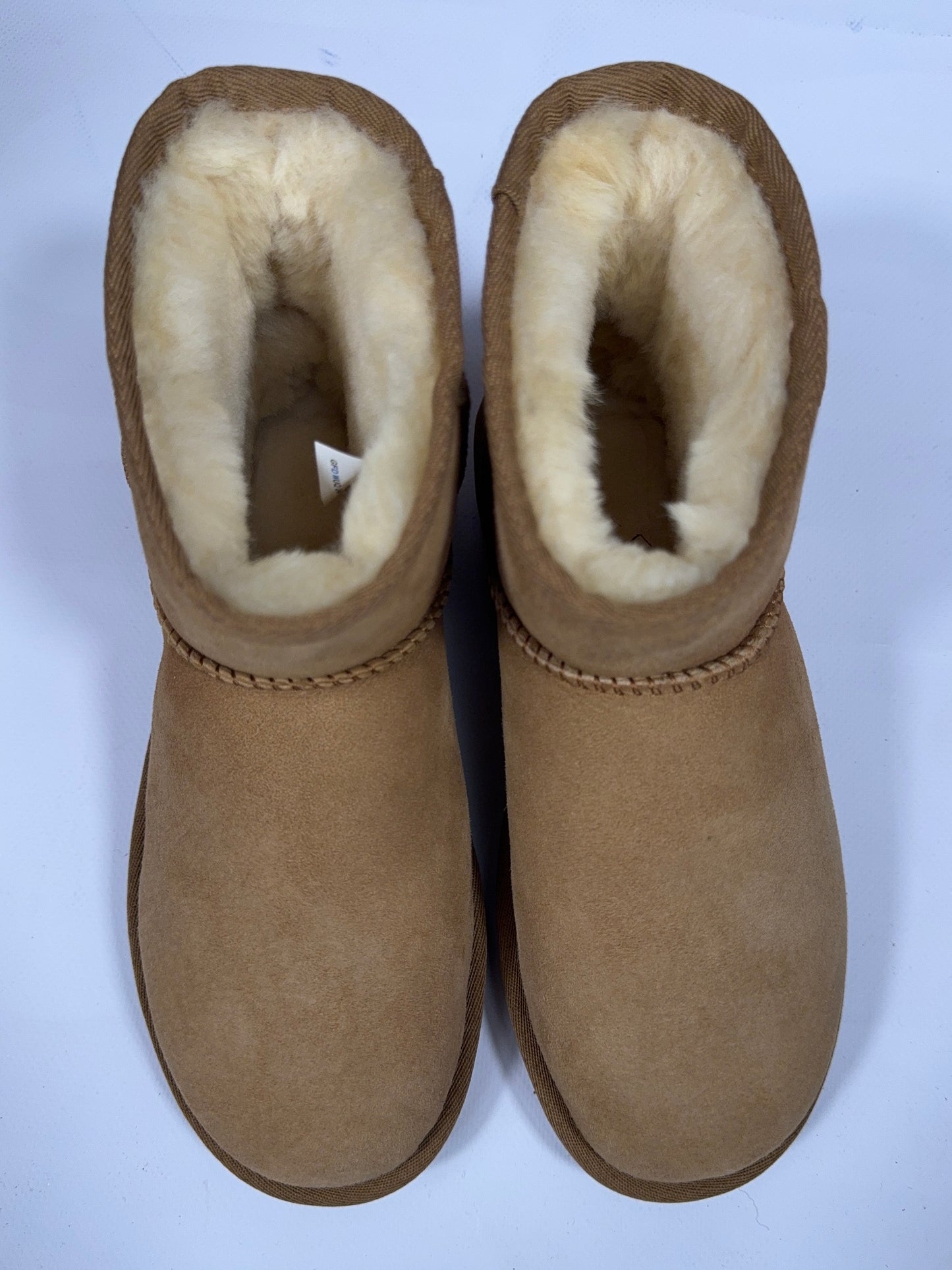 Stivale Ugg Classic colore cammello