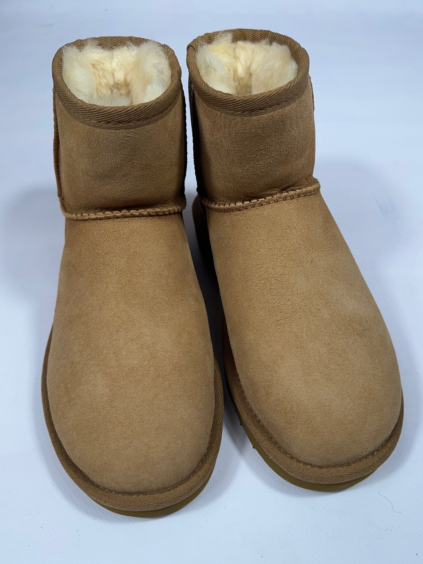 Stivale Ugg Classic colore cammello