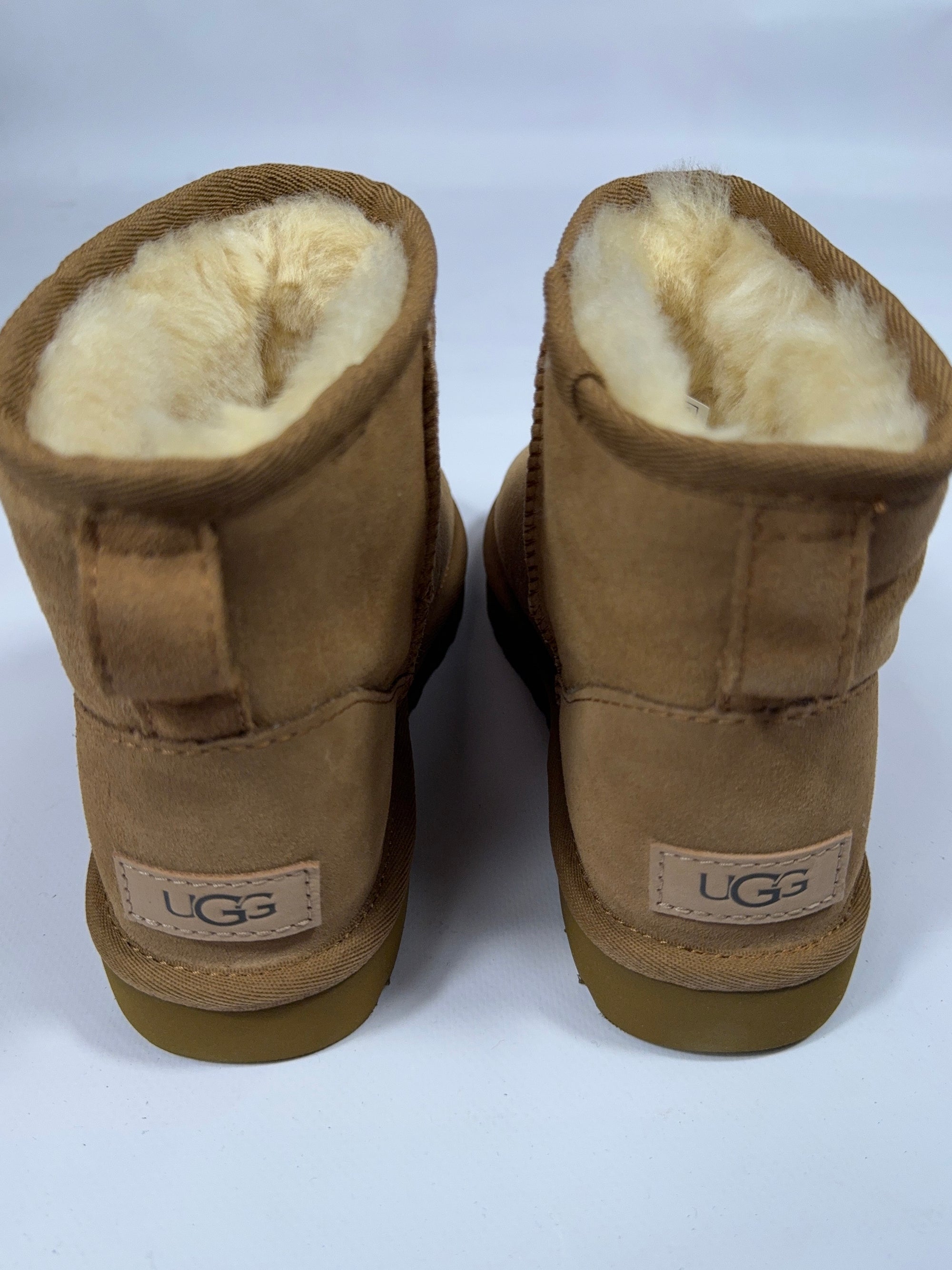 Stivale Ugg Classic colore cammello