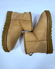 Stivale Ugg Classic colore cammello