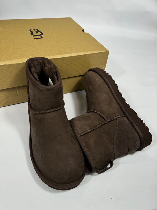 Stivale Ugg Classic colore marrone