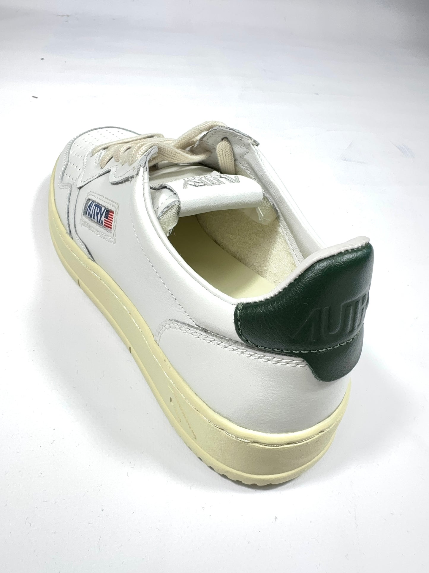 Sneakers Autry bianco e verde scuro