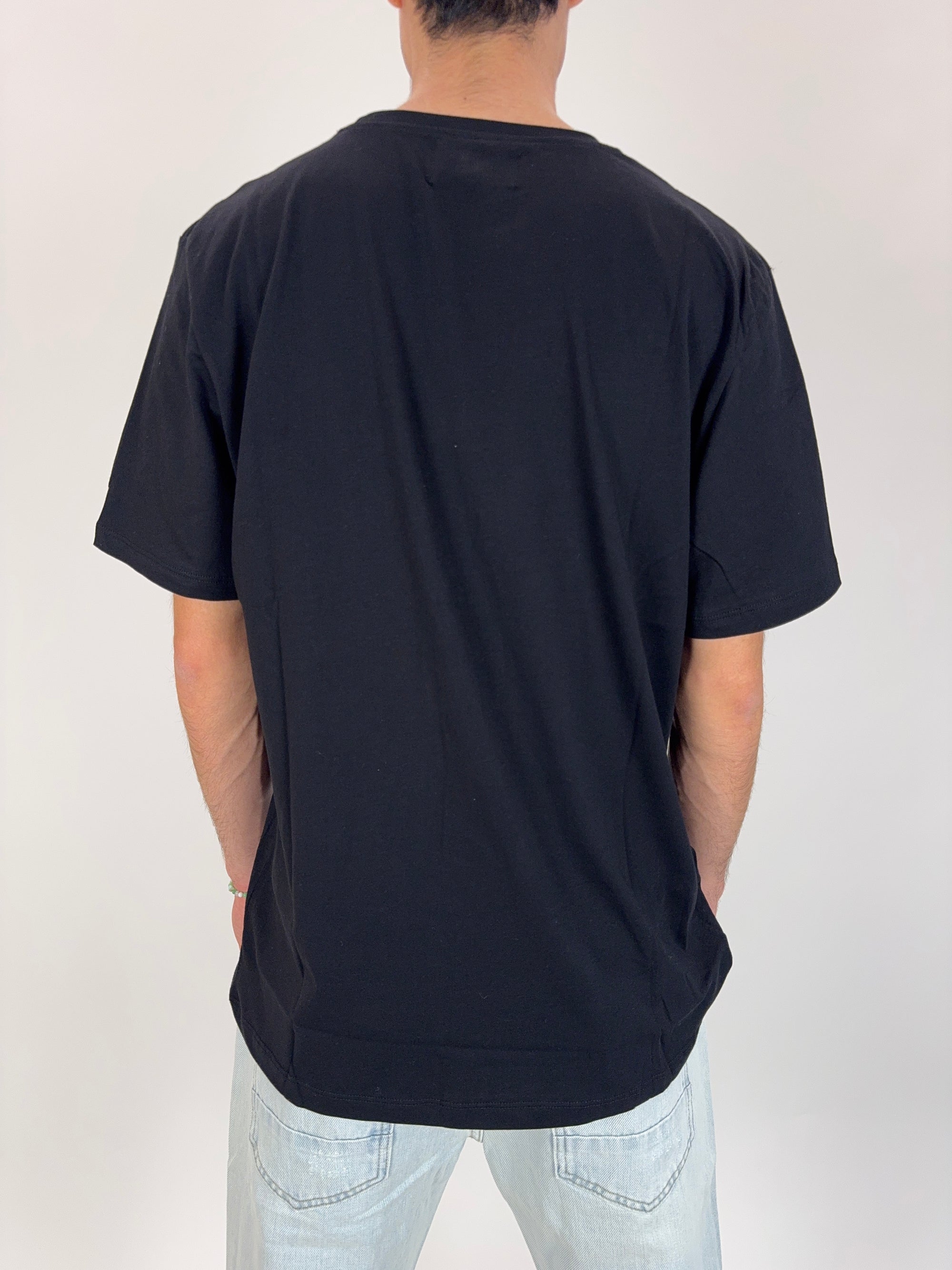 T-shirt Underclub nero o Blu Royal