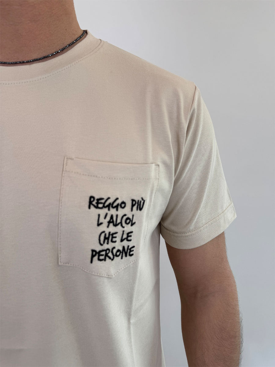 T-shirt Dropin Reggo più l'alcol che le persone 2 colori