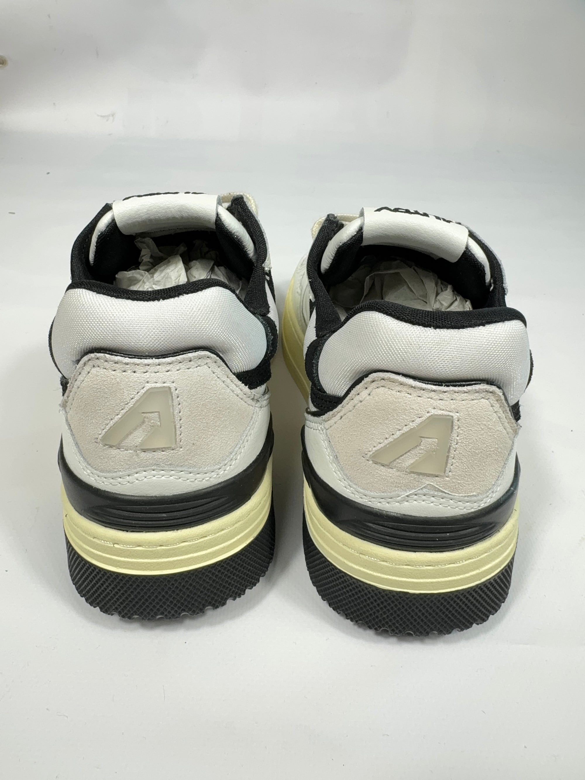 Sneakers Autry CLC colore bianco e nero