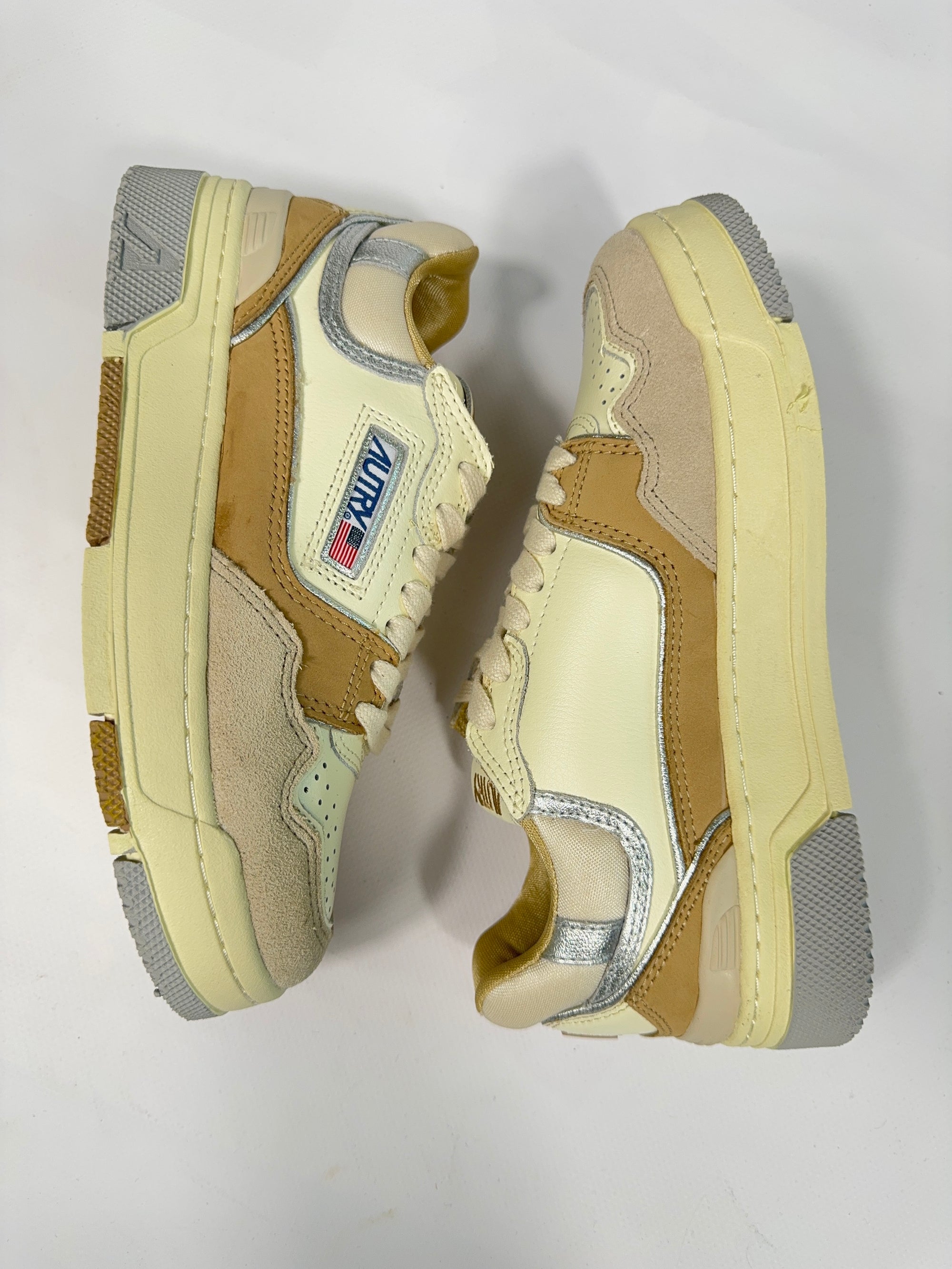 Sneakers Autry CLC colore beige