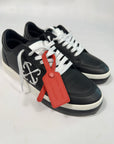 Sneakers Off White in pelle colore nero